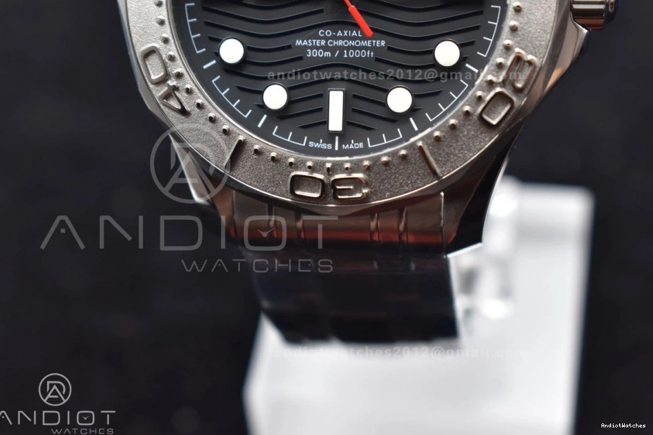 On ModernLook 1:1 300M Black Diver Dial Bracelet A Edition Ceramic SS 1082 Seamaster VSF Black Best 0311
